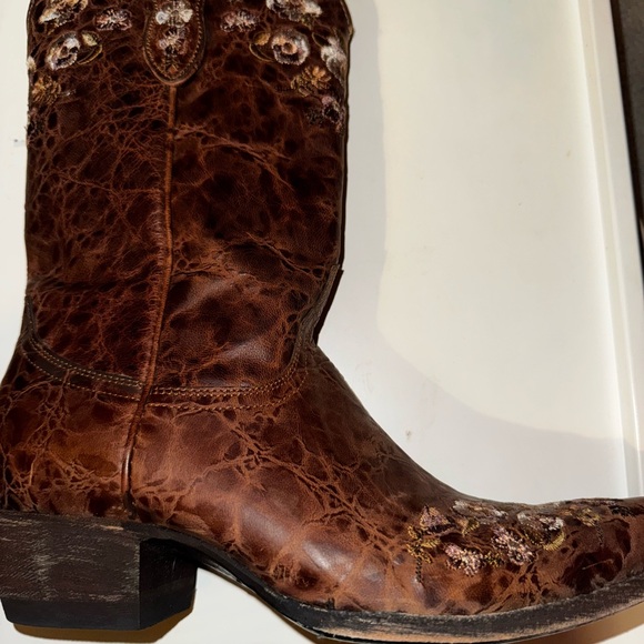 Cavender's Embroidered Western Brown Heeled Boots Size 8 EUC - Picture 2 of 15